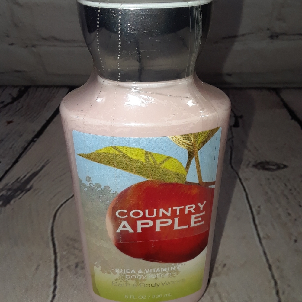 Country Apple body lotion